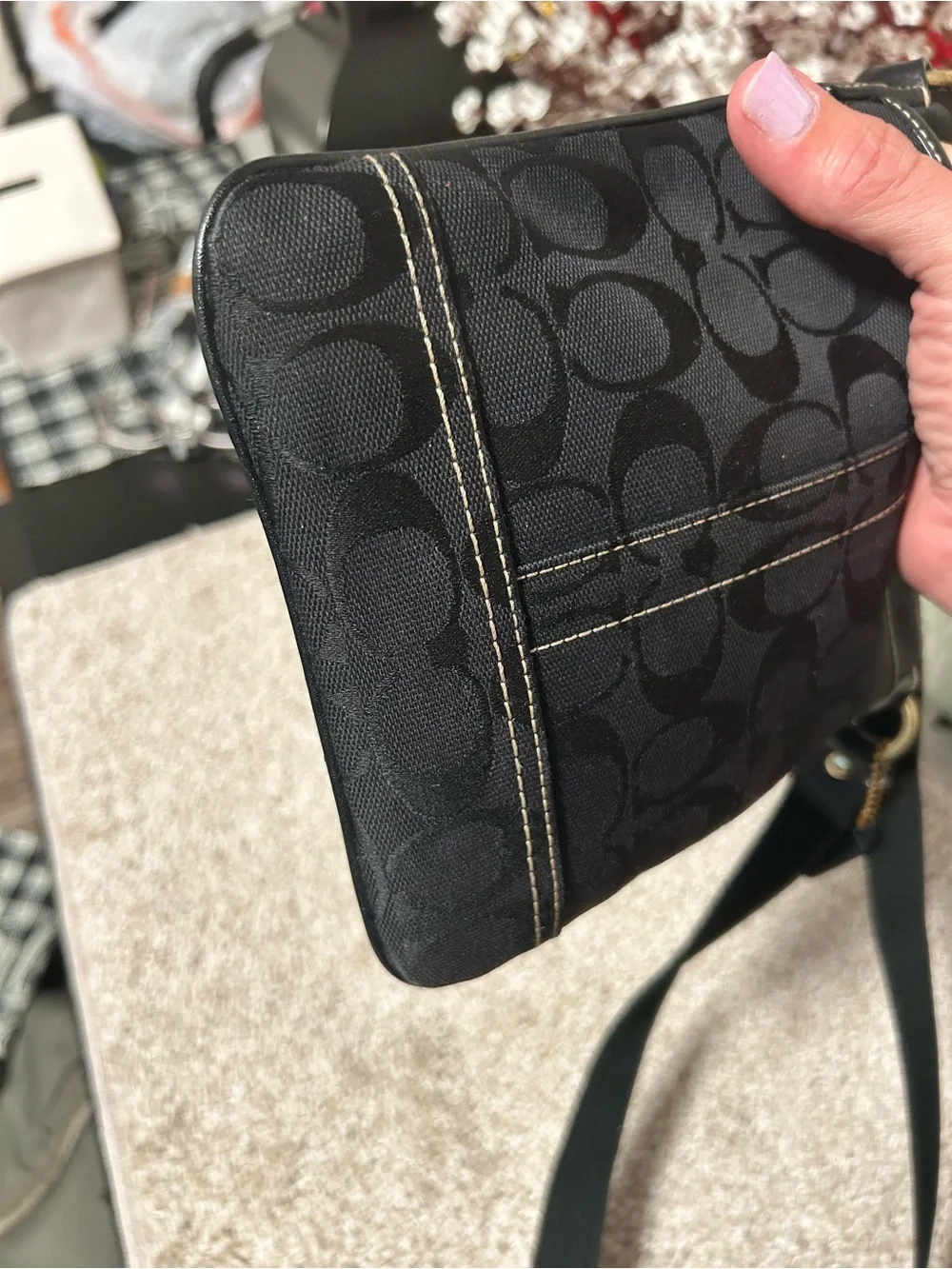Vintage ‘07 Coach Hampton Black Swingpack Canvas Crossbody Bag with Leather Trim